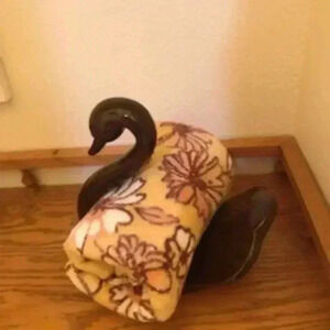 Vintage‎ Accent Chocolate Brown Swan Towel Holder